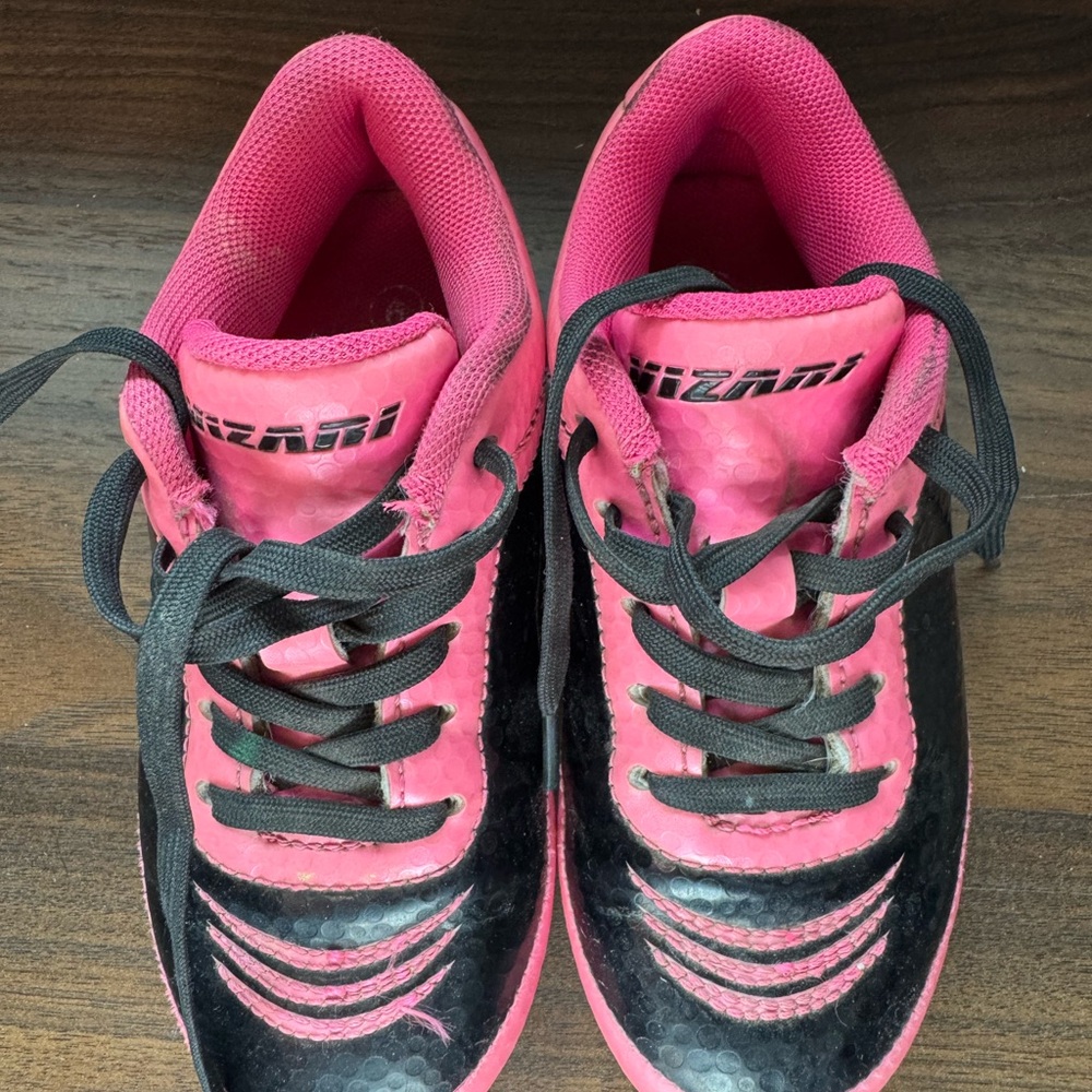 Vizari cleats size 9